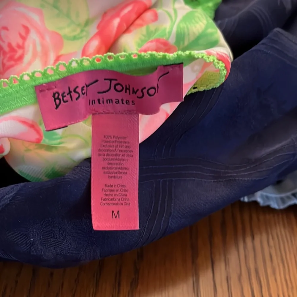 New Betsy Johnson night shirt medium new without tags - Picture 8 of 8